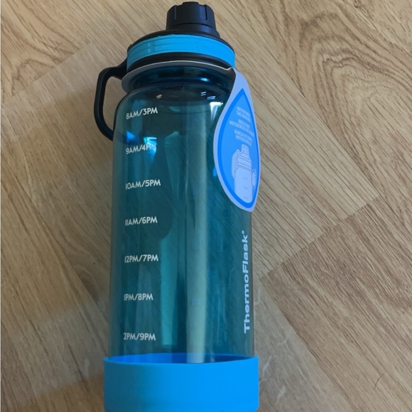 ThermoFlask Blue Water Bottle - Picture 1 of 2